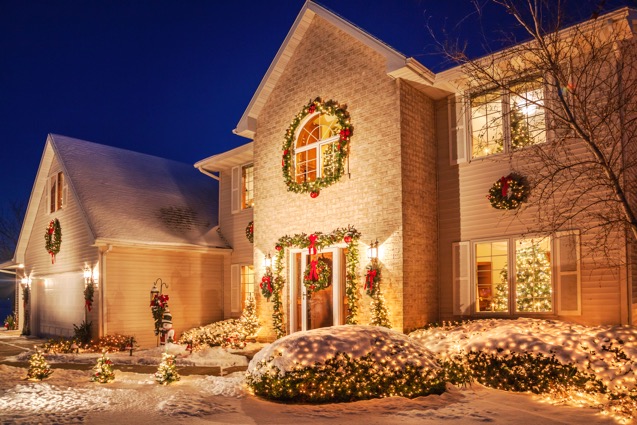 Christmas Arrangements to Brighten Your Home! 🎄